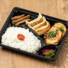 餃子・チャーシュー弁当