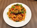 料理メニュー写真 シェフ特製ナスとベーコンのトマトスパゲッティ