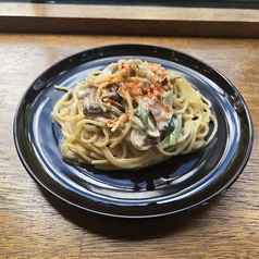 ほうれん草とベーコンのポルチーニクリームパスタ