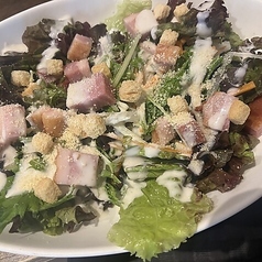 厚切りベーコンのシーザーサラダ