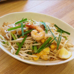 パッタイ(タイ風海老入り炒め麺)