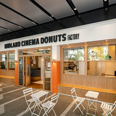 MIDLAND CINEMA DONUTS FACTORYの雰囲気3