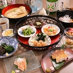 秋田名物の稲庭うどんと、山形の郷土料理に舌鼓。