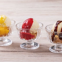 【ミニサンデー】マンゴー、ストロベリー、チョコレート