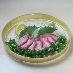 炙り和牛タン刺し