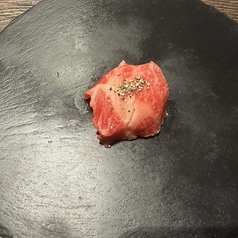 リブロース（ブラックペッパー）寿司