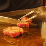 鉄板料理を極めたシェフが作る絶品ステーキ。