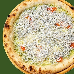 しらすとトマトのジェノベーゼピザ