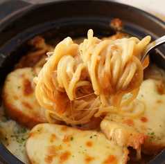 オニオングラタンパスタ
