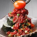 料理メニュー写真 国産牛のこぼれ肉寿司