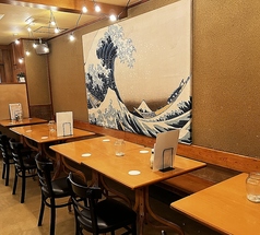 2名様から12名様までゆったり座れるテーブル席