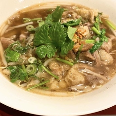 牛すじ煮込み麺