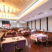レストラン赤坂クーポール 大蔵店の雰囲気3