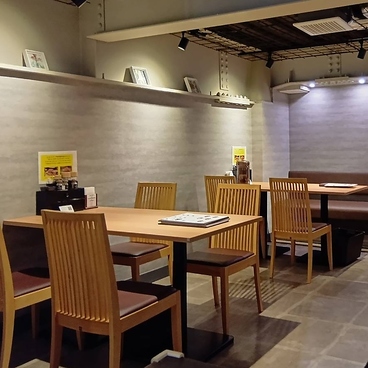 とろけるハンバーグ 福よし 鹿児島与次郎店の雰囲気1