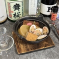 昆布・椎茸・はまぐりの出汁のきいた『おでん』も各種取り揃えております。もちろん『お持ち帰りも出来ます』