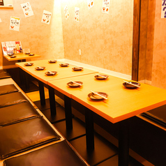 串と飯にはサケキタル 東京駅八重洲店の雰囲気3