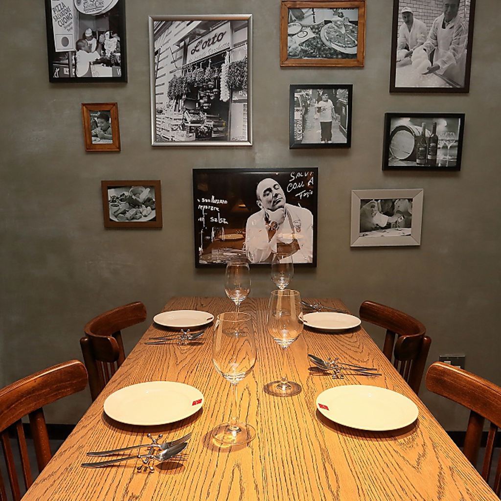 個室２部屋完備！つなげれば最大10名様収容可能！