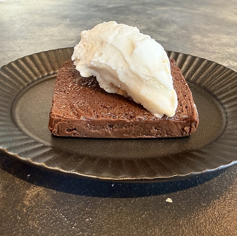 HEAVY SASORI BREWING TAPROOM wr[T\u[CO^bv[