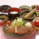 定食メニューが人気！肉料理/天ぷら/海鮮/そばなど充実