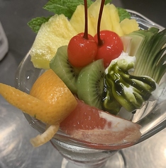 フルーツパフェ