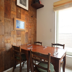 4名掛けテーブル席