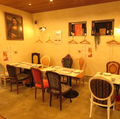 【テーブル席多数ご用意】様々な人数やシーンに合わせてテーブル配置変更できます！ご相談ください。また『Grazie(グラッツィエ) 姫路駅前店』では、お客様の安心安全の為、感染症対策も行っております。しっかり対策をしてお食事をお楽しみくださいませ。