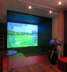 〈リニューアル〉2階がシミュレーションゴルフが楽しめるゴルフバルとして生まれ変わりました♪