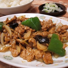 とんとん餃子　華苑飯店のおすすめ料理1