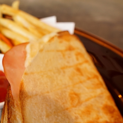 HEAVY SASORI BREWING TAPROOM wr[T\u[CO^bv[