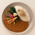 お肉を使わず、野菜の旨みとスパイスでじっくり味を引きだしたスパイスカレー☆