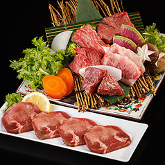 肉のやまもとの焼肉のコース写真