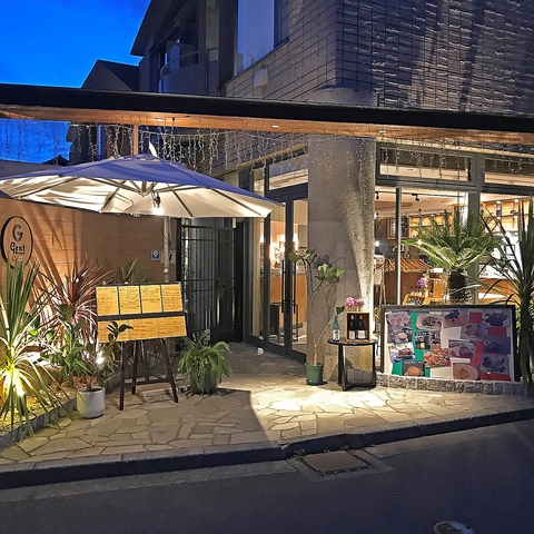 南国ムードが漂うオシャレな湘南のフレンチレストラン☆ホステルやヨガ教室も併設！