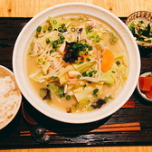 ランチメニューも豊富にご用意!ごはんの大盛り・おかわり無料です◎全ての定食には、ごはん・小鉢・野菜汁・漬物が付きます!