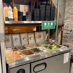 包み野菜とおかずのおかわり自由セット(お一人様200円(税込))※全員ご注文をお願いいたします。