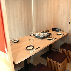 様々なシーンに対応可能な完全個室をご用意。少人数飲み会や女子会、合コンなどに是非、ご利用下さいませ♪