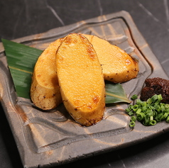 サクサク長芋の醤油焼き　温玉ソース