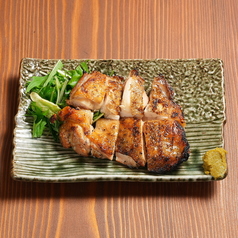 大山鶏モモ肉一枚肉炭火焼き