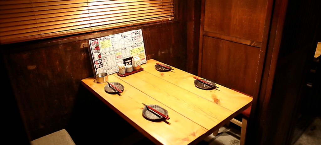 個室2F：4名テーブル席