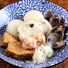 貝だしおでん(五種盛合せ・大根 (1ヶ)・厚揚げ (1ヶ)・白滝 (2ヶ)・きらげ天 (1ヶ)・海老団子 (2ヶ))の写真