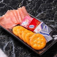 お昼はランチとカラオケを楽しめる喫茶店♪お子様もOK！