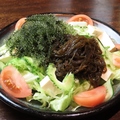 料理メニュー写真&nbsp;なんくるサラダ(ゴーヤ　もずく　島豆腐　海ブドウ　旬の海藻)