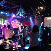 全席から見える臨場感★一体感のライブ空間