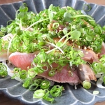 お酒に合うお料理も取り揃えております。盛り付けまでこだわり特別な日のお食事会にもぴったりです◎