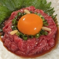 料理メニュー写真&nbsp;和牛炙りトロ卵黄添え