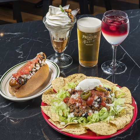 GiGO Arcade Cafe KITTE Lbe 