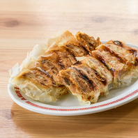 こだわりの手包み琉球餃子を堪能♪