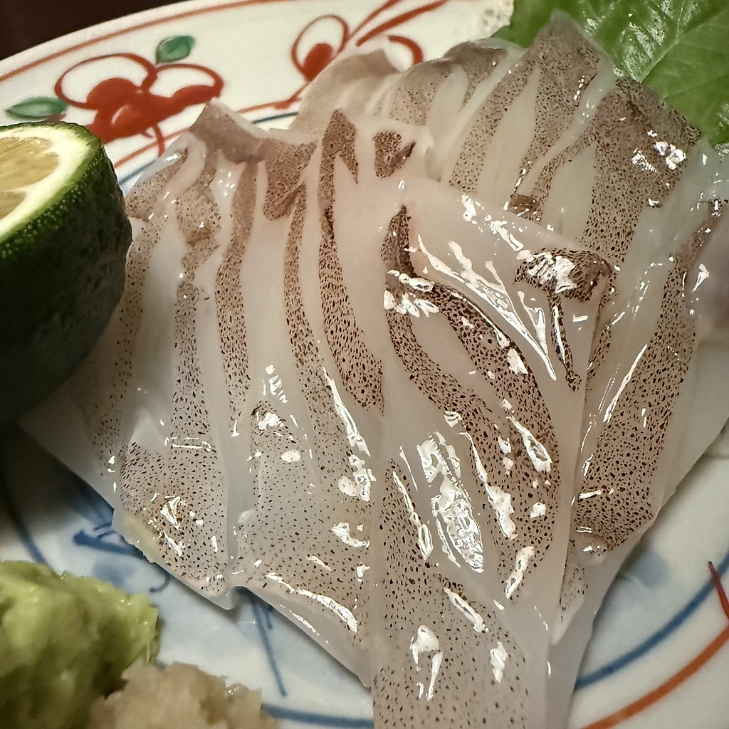 様々な店舗で習得した技を活かした店主の心を込めて作る料理は、食材が持つ本来の旨味を引き出します