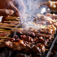 炭火の匠が生み出す極上の一串！香りが食欲をそそります