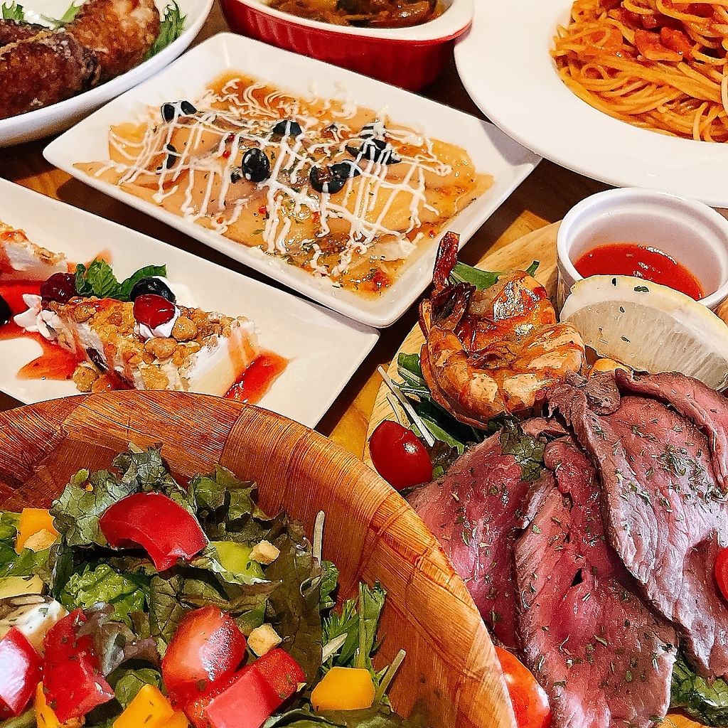 新鮮な季節の食材や、アボカド・ニンニク・チーズにこだわった、様々なお料理をご用意しております。