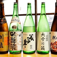 日本各地から厳選した8種類の日本酒を取り揃えています